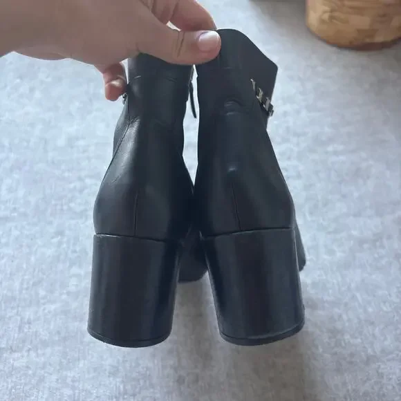 $1,100 Salvatore Ferragamo Ghila black leather ankle boots - Picture 3 of 8